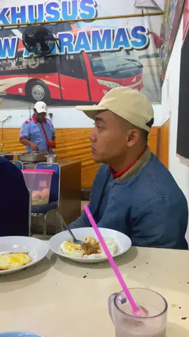 pesona ganteng“nya waluyo gank!!!🤣🤙🏻 @Fajar'Genk #agramas #divisijogjaistimewa