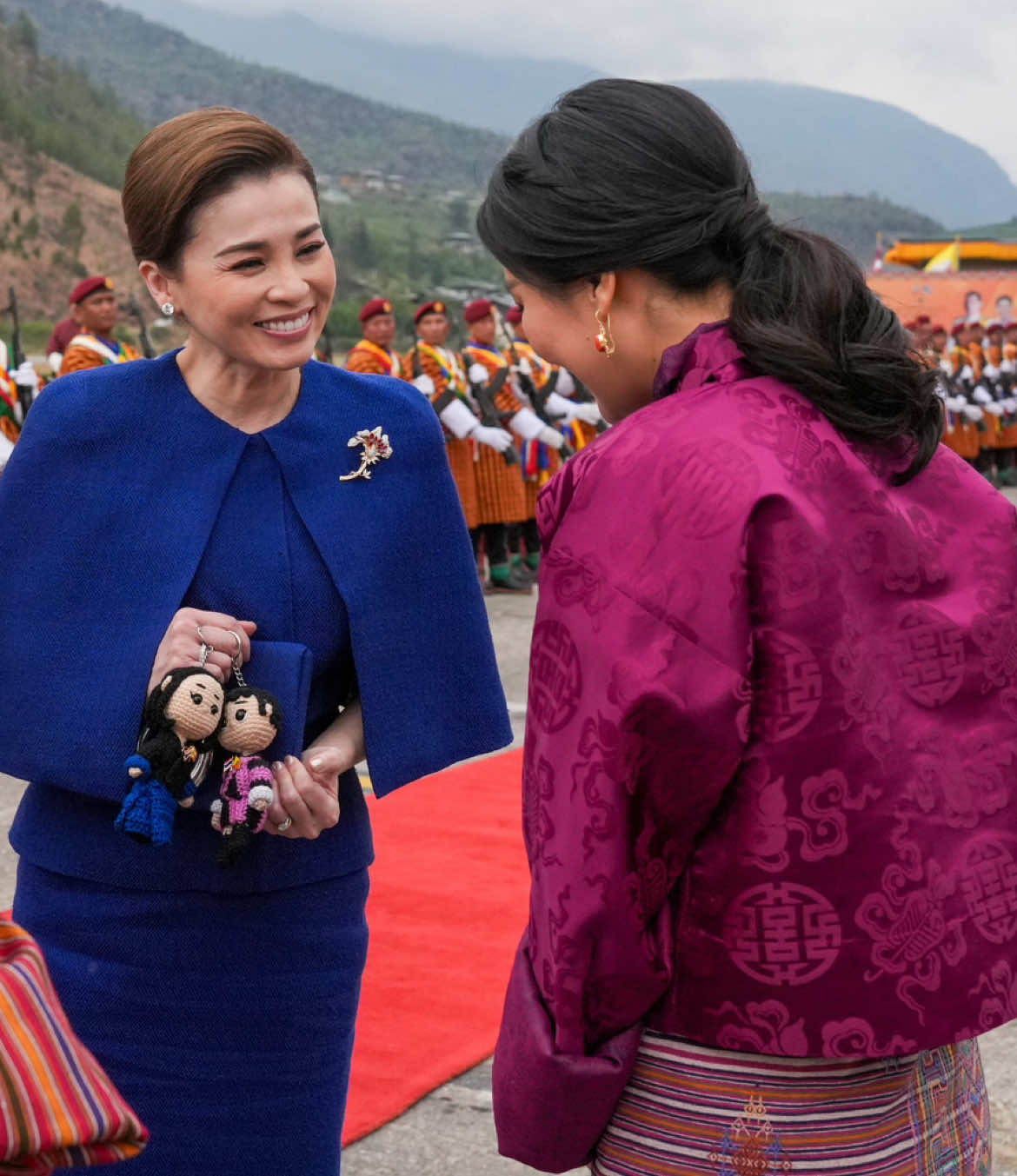 The King and Queen of Thailand taking off from Bhutan themselves piloting the Boeing 737 after the state visit to the country.  #KingMahaVajiralongkorn #QueenSuthida #KingofThailand #QueenofThailand #KingofBhutan #QueenofBhutan #RoyalFamily #Royal #Royals #Thailand #Bhutan