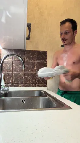 მაინც გაუშვა ხელი 😂#fypシ 