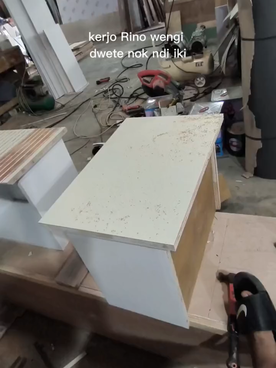 🤔#mebel #fypシ゚viral #furniture #interiordesign #gradensamurah #jepara #kerjo 