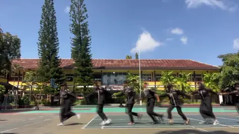 panitia happy” dulu, sebelum dibantai 5 hari mpls… #smkn1prayatengah #oskasapta #osis #mpls #jointrend #fyp @SMKN 1 PRAYA TENGAH 