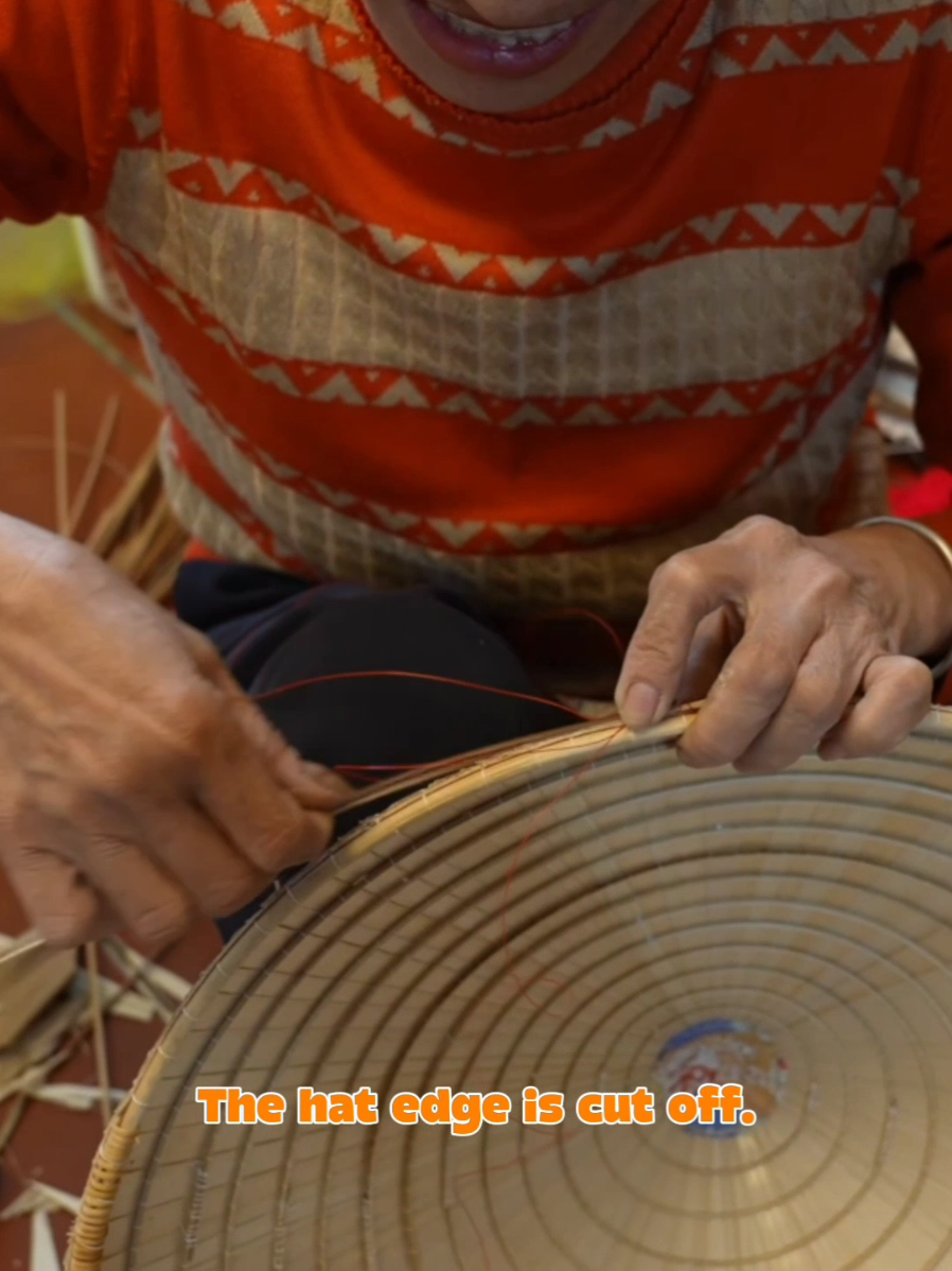 A Love Letter to Vietnamese Craftsmanship 💖👒#creatorsearchinsights #VietnamCraft #TraditionalHat #ConicalHat #Handmade #Craftsmanship   #AsianCulture #BambooArt #HatMaking #VillageLife #CulturalHeritage