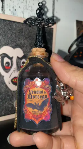 Veneno de morcego! 🦇🦇 Beba por sua conta e risco 🦇🩸☠️ #poçõesmágicas #poçõesmagicas #veneno #morcegos🦇🦇🦇 #mistico 