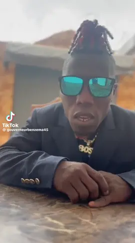 @JACK BAUER ton grand frère fait un bon message 😹😹😹😂#abidjanparis🇨🇮🇫🇷 