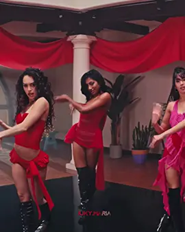 a beleza dessa mulher é surreal, como pode alguém ser tão linda #foryou #katseye #laraedit #larakatseye #creatorsearchinsights 