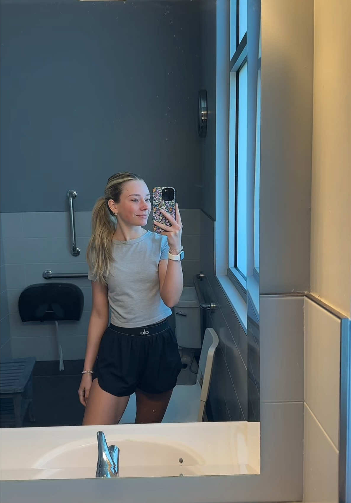 Gym - Back Day #letsgetit #backday #gym #gymshark #aloyoga 