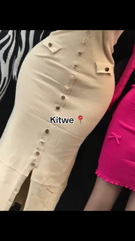 Chisokone Market  #kitwezambia❤🇿🇲 #zedtiktok🇿🇲🇿🇲 #AfricanSports #fyp ##fashion #clothes #viral_video #boutique #trendingsong #top5 #support_me #toptrending #top5 #unboxingvideo #Tops #business 