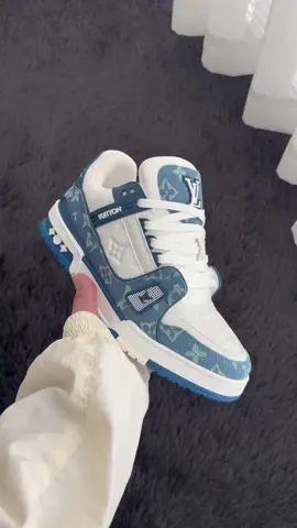 #lvtrainers #lvtrainers #goviral #styleinspo #fashion #menfashion #luxuryshoes #sneakers #explore #designer #blowhtisup #trending #explorepage 