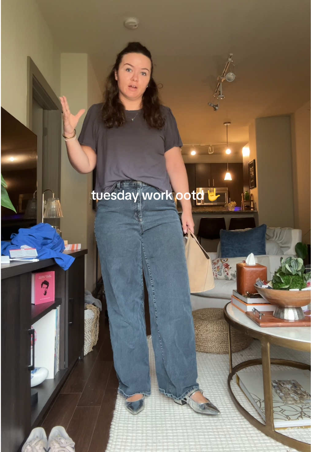 Today’s bare minimum office outfit of the day! #OOTD #outfit #officeoutfit #officeootd #workwear #workwearstyle #midsize #midsizestyle @target @Marshalls @stevemadden @portlandleather 