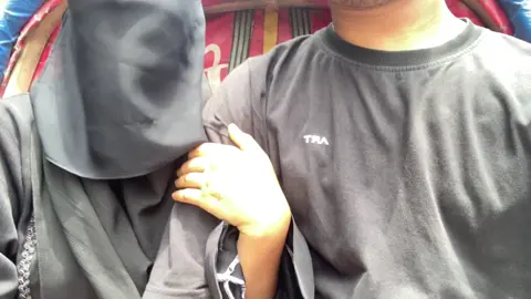 তুমি পাশে থাকলে আমি অকারণে খুশি থাকার কারণ খুঁজে পাই #CapCut #viral #viralvideo #foryou #couple #fyp #couplevideo 