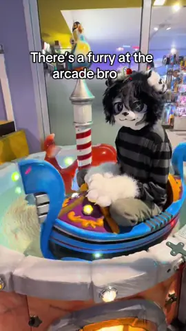 Ts is not real bro 😭 . . . #furry #arcade #gambling #italy #JOB #austria #us #help #ilikemen #FursuitFriday #kigurumi #kemono #fursuit #dance #fyp #vienna #furryfandom #furrytiktok #FYPシ #goth  #emo #femboy 