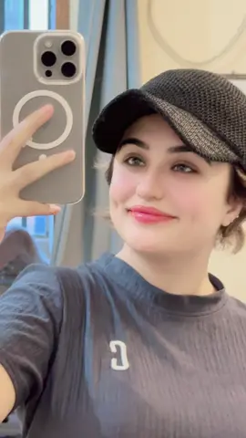 Insta : raveenabaig_ #foryou #viral #raveenaafam #trending #raveenabaegy.  