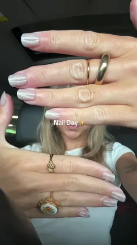 a little sparkle never hurt✨ ••• Salon Effect Press On  @Sally Hansen Lost in the Frost will be your new favorite after this video #SallyHansen #nailinspo #gifted #pressonnails #nailday #nails #nailart 