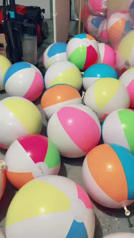 600 beach balls down… 2,400 to go 😅🎈 We’re just getting started and it already feels like a balloon jungle in here! Stay tuned—this setup is going to be one for the books 📚🔥 #BalloonBuild #BeachBallDecor #EventSetup #BehindTheScenes #TheSocialBar #KCEvents #BalloonArtist