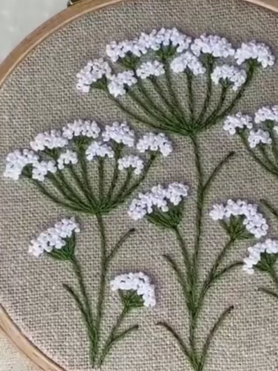 ကိုယ်လိုအပ်သလိုချည်မျှင်လေးတွေခွဲထိုးပေးလို့ရပါတယ်🥰 #Beginnerset #tiktok #ချည်ပန်းထိုး #ချည် #ကုန်ကြမ်း #ချည်ထိုးဝါသနာရှင် 