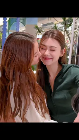 Como se miran 😭❤️#lenalalina #miunatsha #lenamiu #mysafezoneseries #gl #thaigl #girlslove 