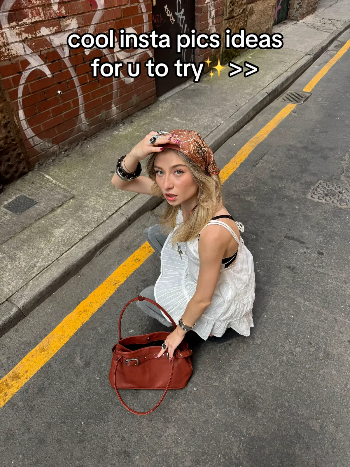insta: maria_cardan #fashiontiktokforyou #fyp #postideas #poseideas #styleinspo #outfitinspo #streetwear 