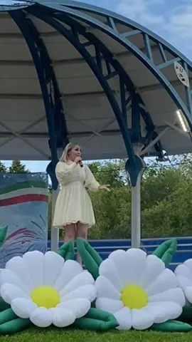 Когда и танцевать и петь хочууууу💃🏻💃🏻💃🏻