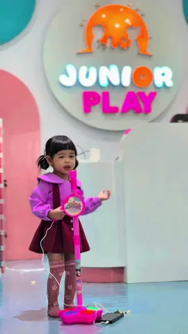 မိမိမှာ အိပ်ချင်နေသောလည်း  မိုက်ခဲလေး ဖြစ်နေသောအခါ 🤭 #၂နှစ်၅လ၁၈ရက် #shinhsuberry #မမဘယ်ရီ #berry#babylovers 