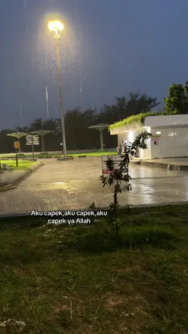 #sadmomen#katakata#capekkk#kuatkuatin#fyp#berandasad#sadtiktok#sad#galau #sedih 