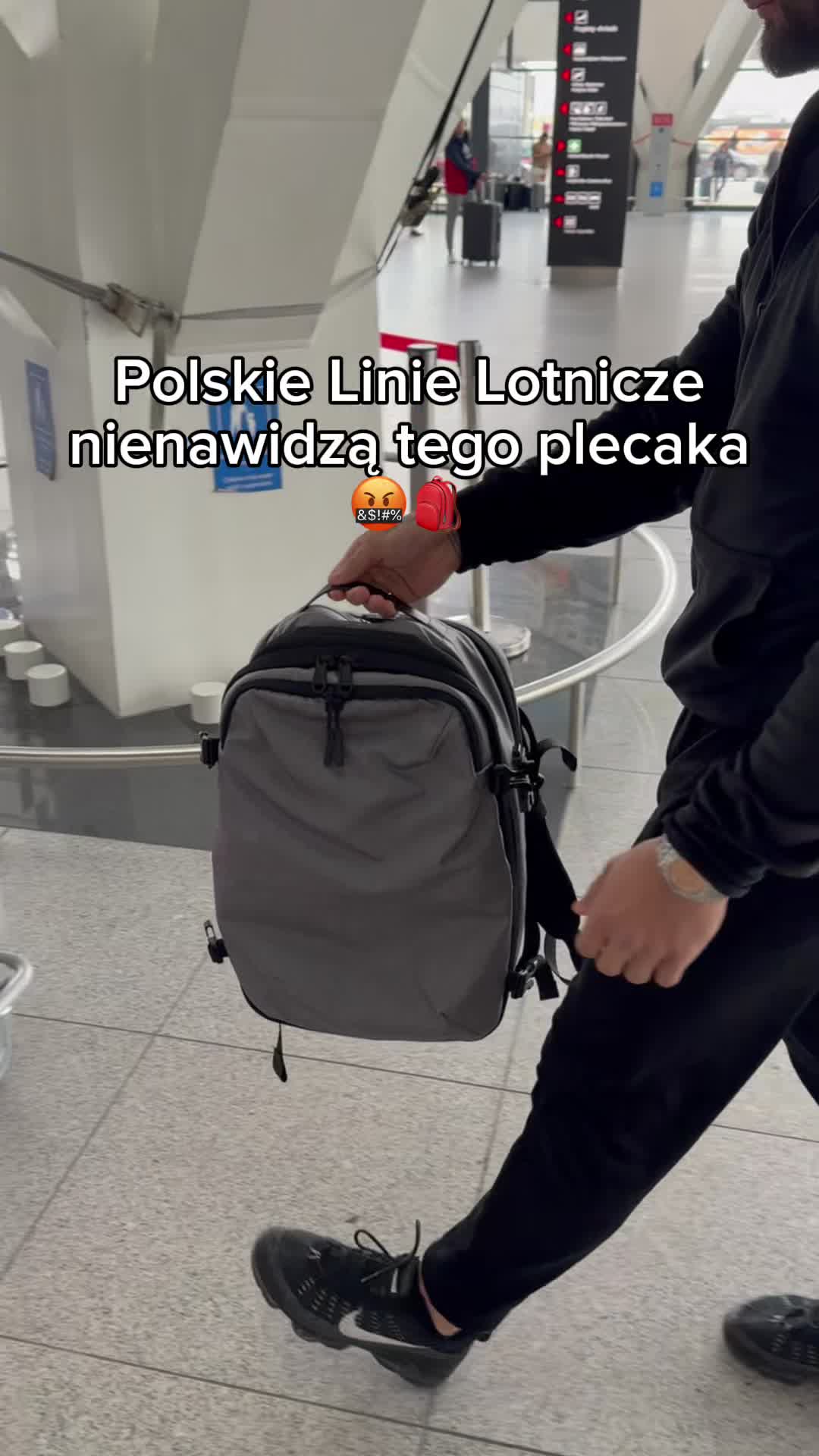 Wszystkie linie lotnicze chcą nas pozwać przez ten plecak😳