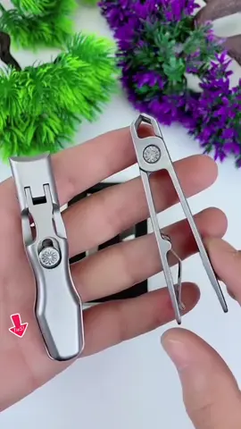 Sharp and good looking nail clippers.quick trimming of any nails! easy carrying on the go! #nails #clippers #gift #tiktokmakemebuy #tiktokmakemebuyit #fyp #foryou #manicure #amazonfinds #goodthing #nailclippers #ingrowntoenailremoval #ingrownnail #alatingrownnail #ingrownnail😢😰 #ingrowntoenail
