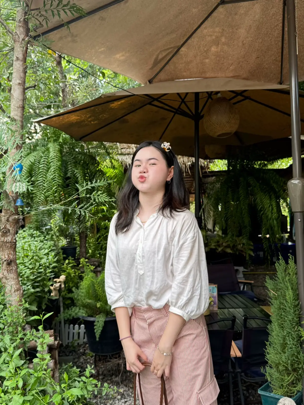 #สามขาคาเฟ่ #คาเฟ่หัวหิน #เทรนด์วันนี้ #OOTD #outfitideas #mintnirinya 