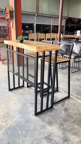 #ชุดโต๊ะบาร์ ขนาดยาว 1 เมตร เล็กๆแต่มีสไตล์ #ชุดโต๊ะเก้าอี้ #สไตล์ลอฟท์ #loftstylewood #เฟอร์นิเจอร์ #loft #เก้าอี้บาร์ทรงสูง #คาเฟ่ #คาเฟ่เปิดใหม่ #คอนโด 