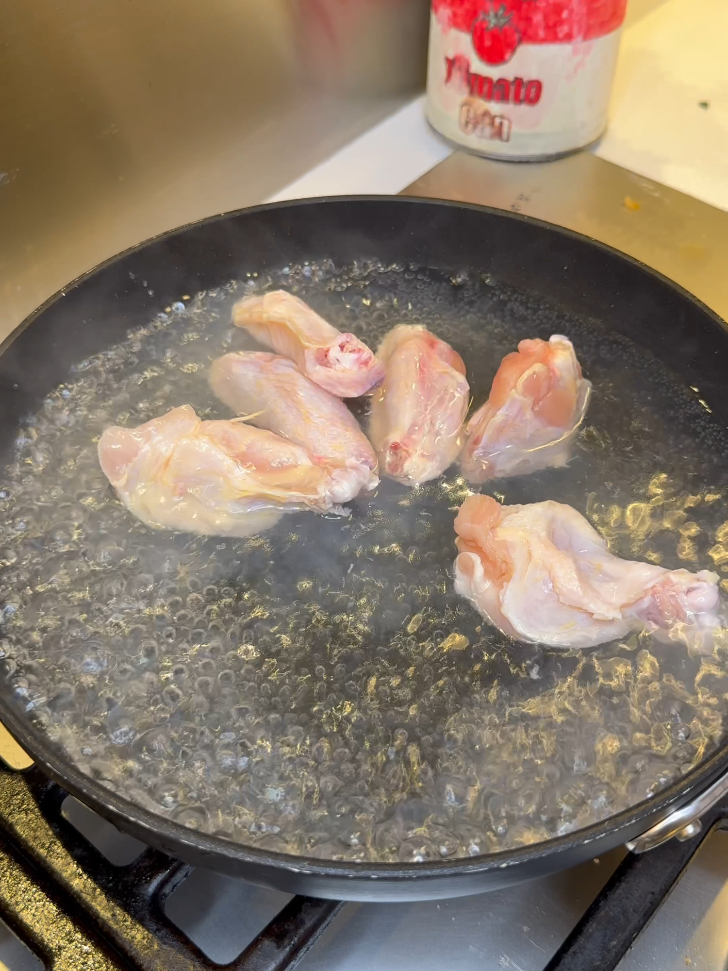 Deep frying in Water? from @superrecipess #wings