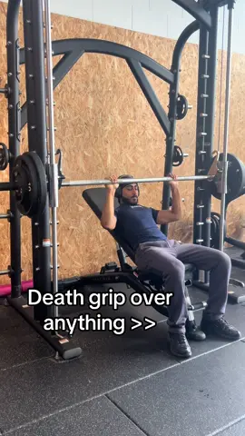 Most comftable and more force #sciencebasedtraining #sciencebased #benchpress #hypertrophy #gymmemes #chest #fyp #Fitness #GymTok 