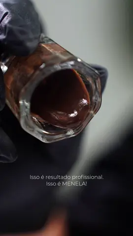 Nem toda henna entrega isso aqui 👀 A mistura perfeita, com consistência ideal e pronta em segundos: esse é o poder da Henna Menela, a número 1 do Brasil 🔥💕 E você aí ainda usando qualquer uma? ⠀ 👉 Salva esse vídeo pra lembrar como é que se prepara excelência! #HennaMenela #PreparoDeHenna #SobrancelhasPerfeitas #DesignDeSobrancelhas #Menelovers #HennaProfissional #MenelaOficial #fyppppppppppppppppppppppp 