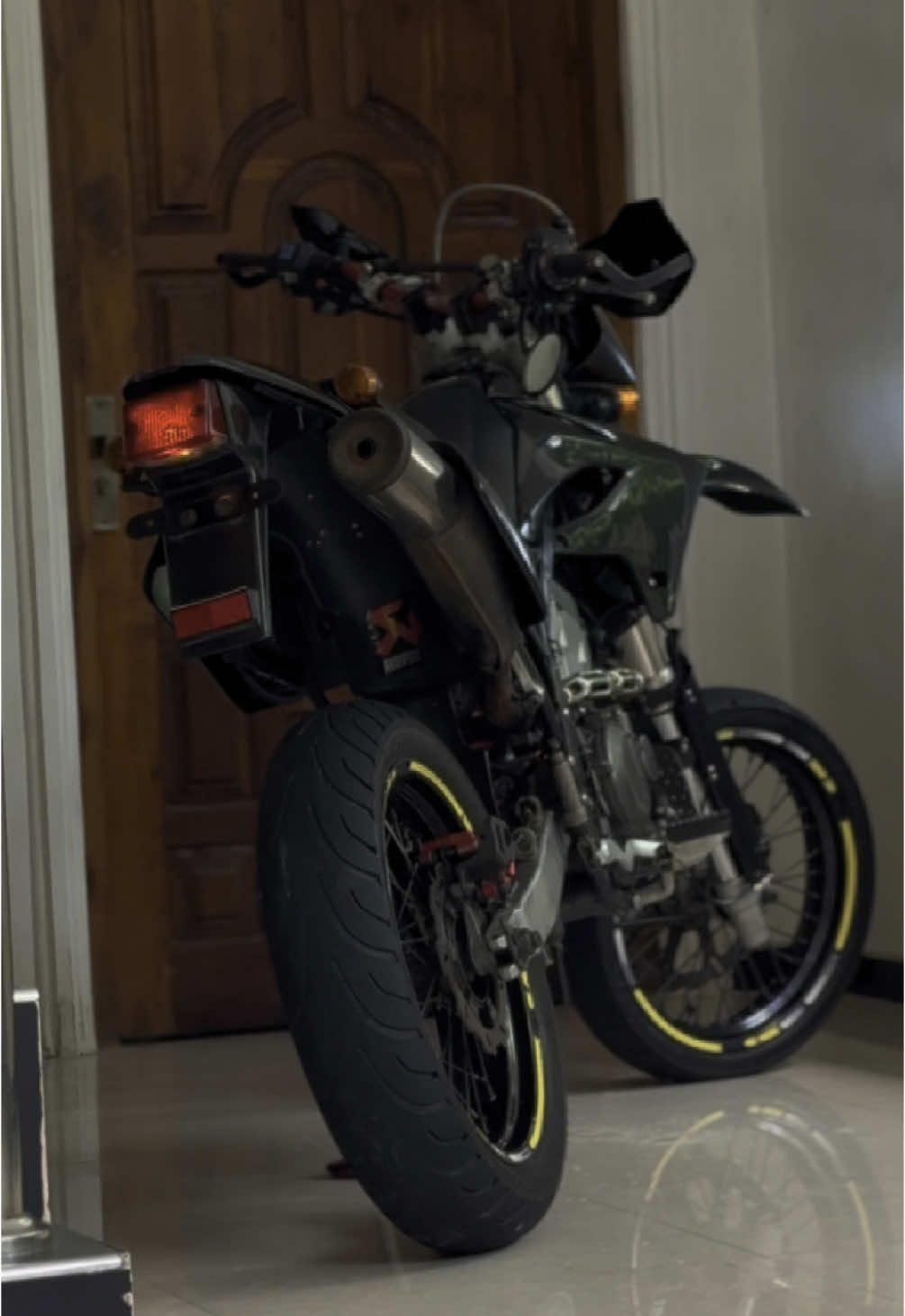 BEW🥺🖤#kawasaki #dtracker250 #dtracker #bew4946 #supermoto #black🖤 #fyp #viralvideo #trending #onemillionaudition #srilankan_tik_tok🇱🇰 