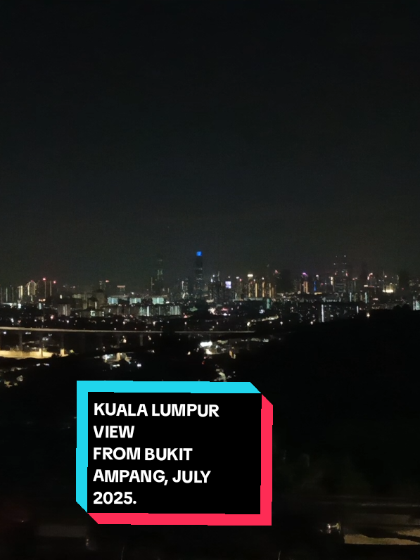 Tenangkan fikiran sambil menikmati Permandangan Kuala Lumpur daripada Bukit Ampang. Best juga, santai menulis ✍️.. Alhamdulillah semakin banyak dapat ilham & idea baru.. ✌️ Selamat malam. #view  #bukitampang  #kualalumpur  #selangor  #malaysia 