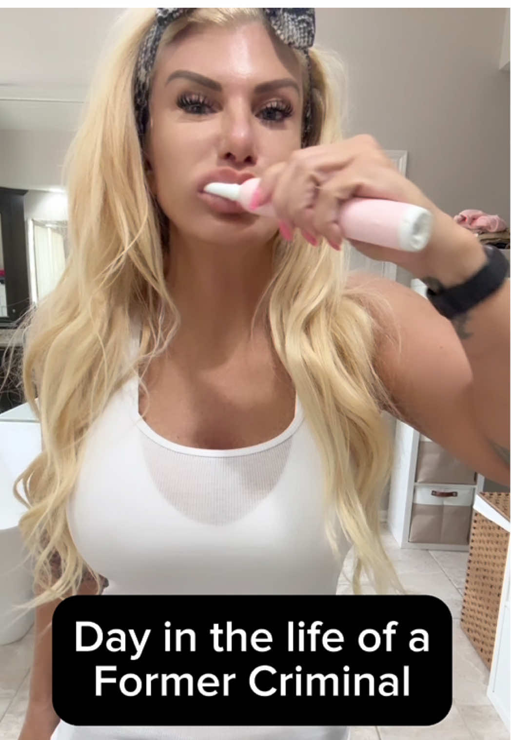 A day in the life of a former criminal. #Vlog #dayinthelife #truecrime 