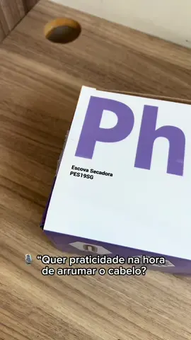 ✨ Cabelo lindo sem esforço? A Escova Secadora Philco PES19SG faz isso por você! 😍💨 Com 3 funções em 1 só aparelho — seca, alisa e modela 💁‍♀️ — ela tem 1300 W de potência, tecnologia tourmaline ion pra reduzir o frizz e deixar o cabelo com brilho de salão! ✨✨ 🧡 Vem com 3 acessórios: 🔸 Escova oval pra modelar 🔸 Escova redonda pra dar volume 🔸 Bico secador pra aquela secagem certeira Além disso, tem 2 temperaturas, 2 velocidades e jato de ar frio pra finalizar com estilo. Ah, e o cabo é giratório, bem leve e fácil de usar! 😍 🩶 Na cor prata, ela é puro charme e praticidade pro seu dia a dia! 💥 Se você ama versatilidade e agilidade, essa escova é sua nova queridinha! #EscovaSecadora #PhilcoPES19SG #CabeloPerfeito #BelezaEmCasa #HairCare #Escova3em1 #Philco #BelezaPrática #ModeladorDeCabelo #secadorescova 