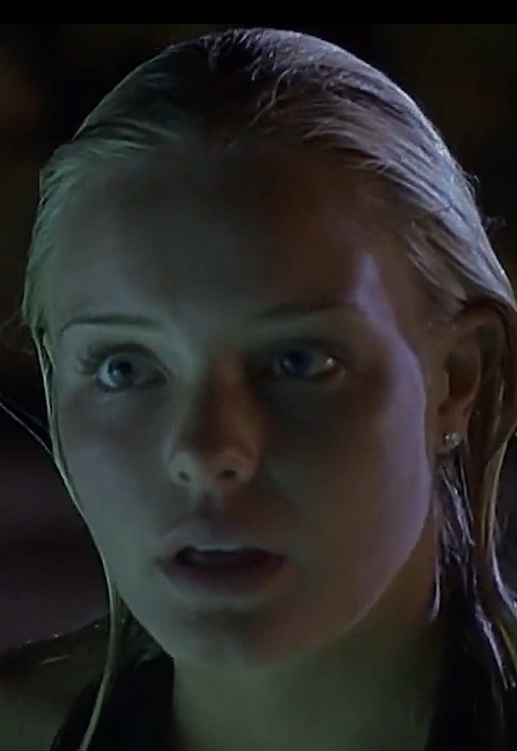 Sometimes the right person doesn’t give you an answer. #BlueCrush #KateBosworth #MatthewDavis #Movies #MovieClips 