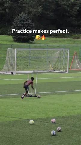 Valid crash out 😭🎯 @liljeff_dreamchaser #risingballers #ballers #football #footballtiktok #futbol #futebol #trending #goviral #Soccer #soccertiktok #aura #jokes #meme #footballfunny #footy #golazo #practice #training 