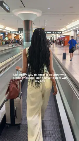 Braids on vacation is a non-negotiable #bohobraids #vacationhair 