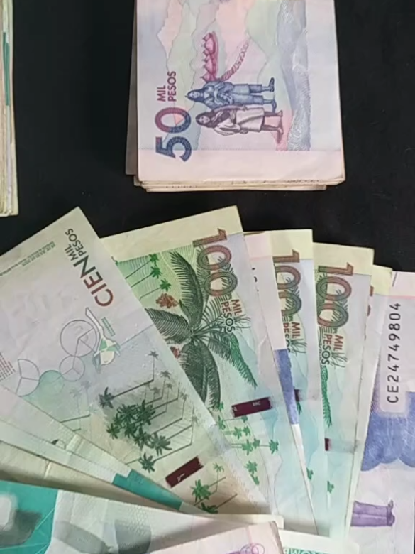 🤨🤨 #medellincolombia🇨🇴🇨🇴🇨🇴disfrutemos #dinerotiktok #billetes #medellin🇨🇴 #g5 