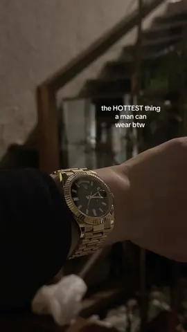 it’s so attractive 😮‍💨 #foryou #boys #him #watch #rolex #fyp 