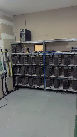 #bitcoinmining #mining #cryptomining #btcmining #bitcoinminer #asicminer #miningfarm #cryptofarm #bitcoiner #cryptocurrency #crypto #blockchain #btc #mineração #mineracaobitcoin
