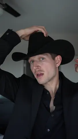 It’s all in the little details  #fashion #mensfashion #BookTok 