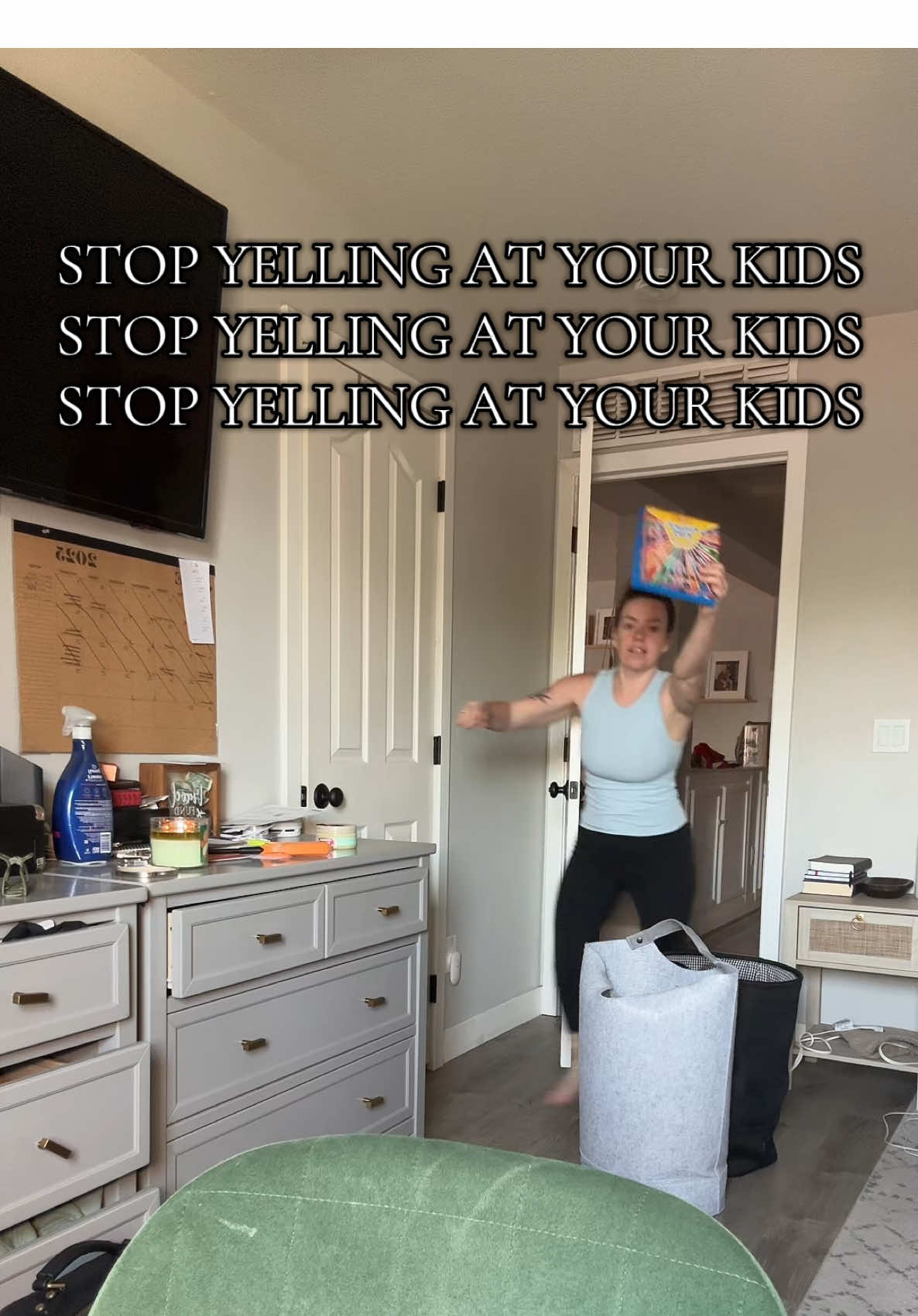 I promise you this feelings flip book will change your kids lives and help them manage their emotions so you don’t have to!  #emotions #feelings #bigfeels #toddlerhacks #flipbook #booksforkids #tantrums #childrensbook #feelingsandemotions 