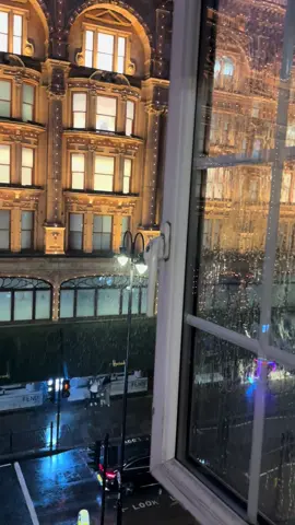 #foryou #fyp #viral #explorepage #trending #reels #tiktoktrend #ukrain #rainydayvibes #London #LondonVibes #Harrods #LondonRain #LondonWeather #LondonLife #RainyLondon #HarrodsLondon #Knightsbridge #RainVibes #RainLover #RainyMood #CozyVibes #ColdWeather #RainyDays #Raindrops #WinterInLondon #CloudySkies #Aesthetic #CityVibes #MoodyVibes #SlowLife #StreetView #ChillVibes #TravelTiktok #LondonMoments