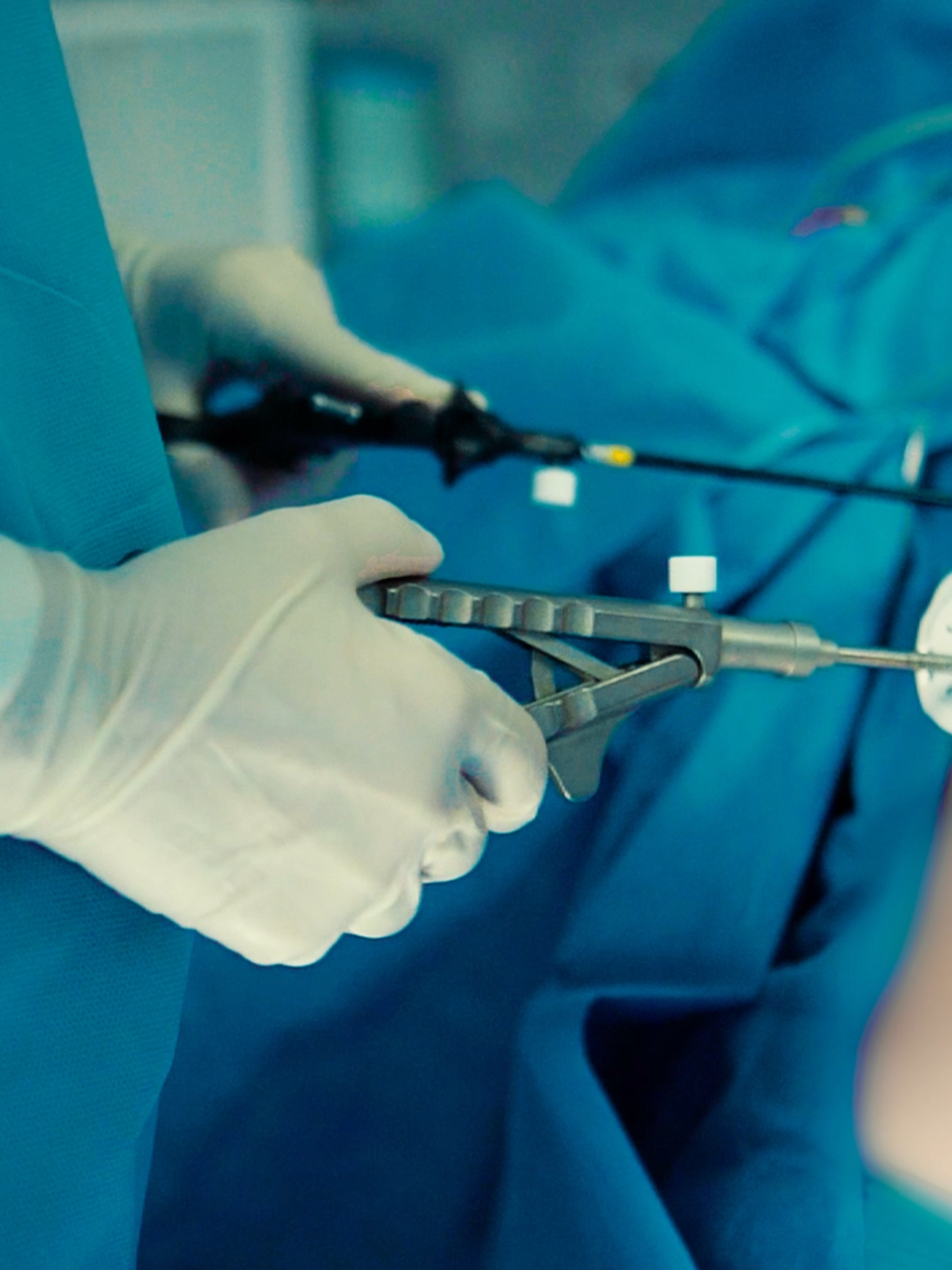 Um dia de cirurgia Bariátrica com a @dracarinafernande @drandrearaujo 🩺 @zamperfilmes 🎬 #filmmakermedico #videomedico #marketingmedico ________________________________________________ #vidadefilmmaker #editordevideos #reels #instaclip #teasermedico #videomedico #cirurgiao #cirurgia #medicina #videocirurgia #bariatrica #cirurgiabariatrica #clip #videomaker #video #tiktok #viral #explore #lights #filmmaker #filming #videoeditor #editordevideo #videoeditor #video #tagsforlikes #audiovisual