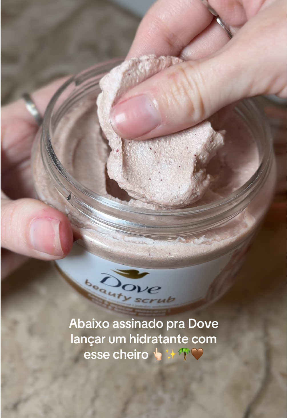 Eu tô VICIADA nesse cheiro 🤎🌴✨@Dove Brasil @Dove brasil #dove #dovescrub #dovebeautyscrub #esfoliantedove 
