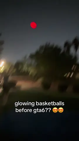 this is insane 😭😭 #fyp #xyzbca #viral #basketball #basketballtiktok #hoopersoftiktok #hooper #basketballreview #eybl #TikTokShop #pleasegoviral #blowthisup 