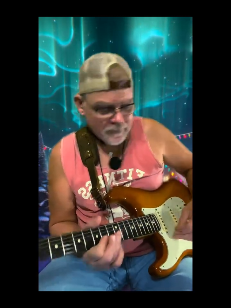 #tiktoklive #livehighlights #guitar #guru 