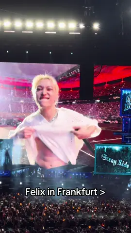 Felix was on fiire today 🔥 #Straykidsfrankfurt #straykids #straykidsconcert #leefelix #straykidsfelix #dominatetour 