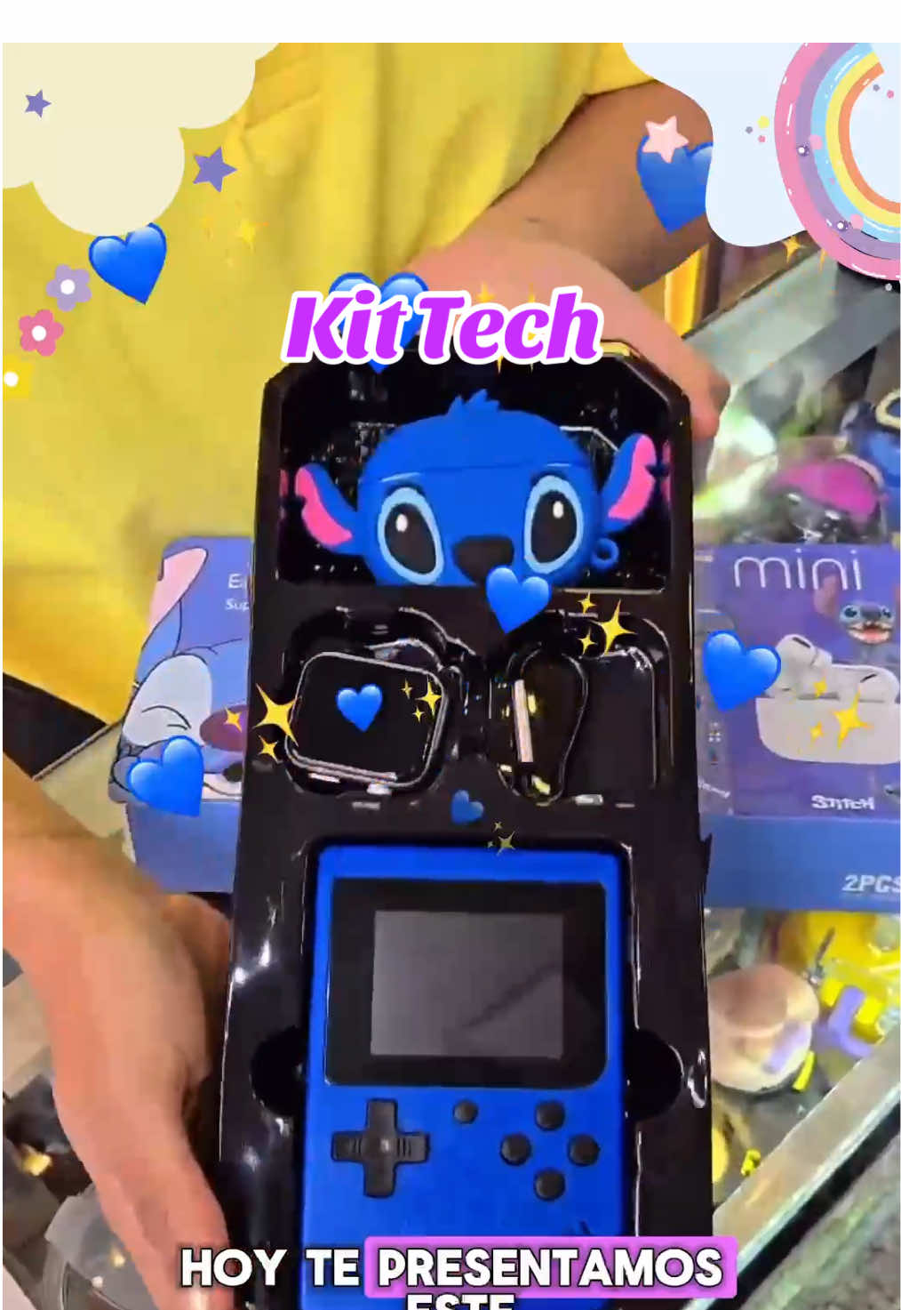 Todo lo que necesitas en un solo kit 🎧⌚️🕹️ #stitch #paratii #kuromi #consolaretro #regalos 